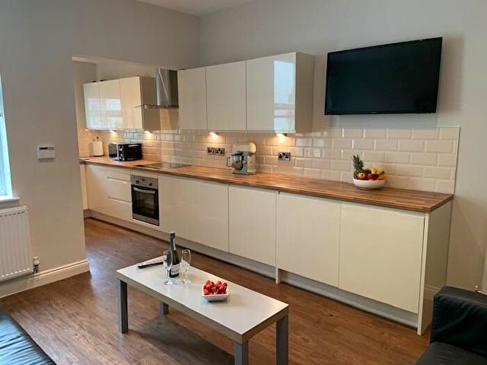 6 Bedroom House To Rent In Bower Road, Sheffield, S10