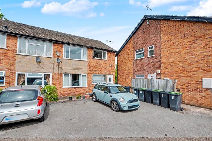 2 Bedroom Flat For Sale In Close Quarters, Bramcote, Nottingham, NG9
