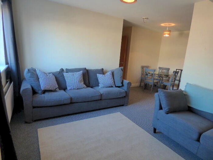 2 Bedroom Apartment To Rent In Liffey Court, L3