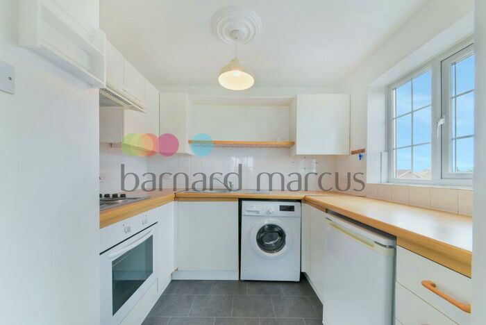 1 Bedroom Apartment To Rent In Veals Mead, Mitcham, CR4