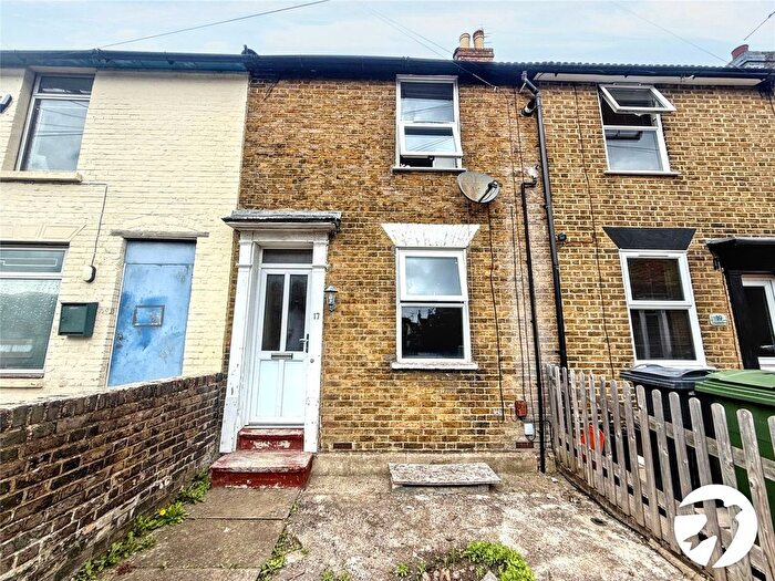 2 Bedroom Terraced House For Sale In Perryfield Street, Maidstone, Kent, ME14