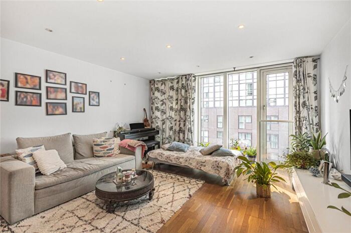 1 Bedroom Apartment To Rent In Millharbour, London, E14