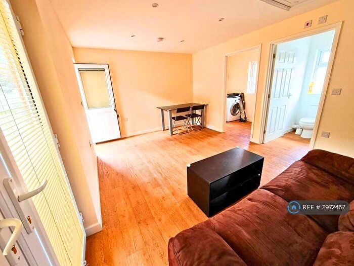 Studio To Rent In Saint Ives, Saint Ives, PE27
