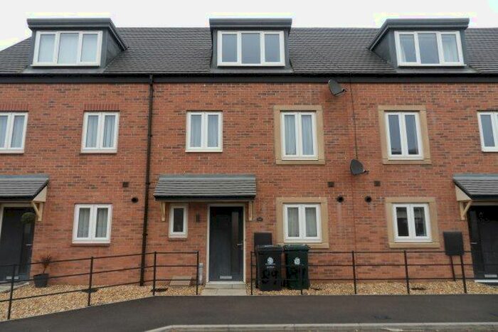 3 Bedroom Town House To Rent In Shiremoor, Newcastle Upon Tyne, NE27