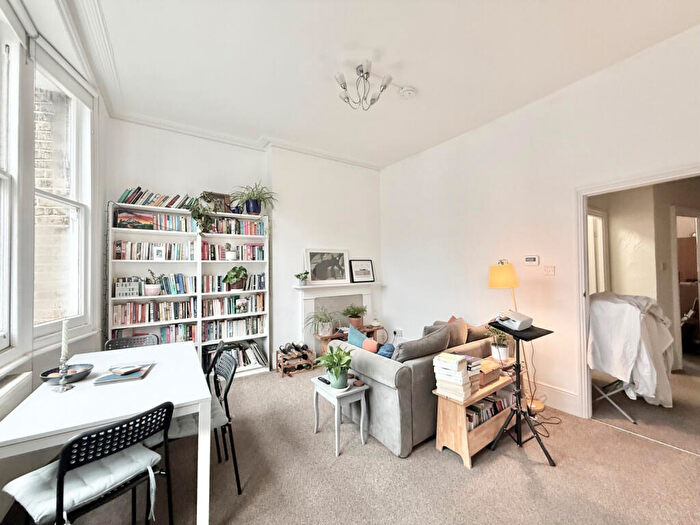 2 Bedroom Flat To Rent In Birchington Road, NW6