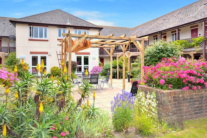 2 Bedroom Retirement Property For Sale In The Cloisters, Carnegie Road, Worthing, BN14