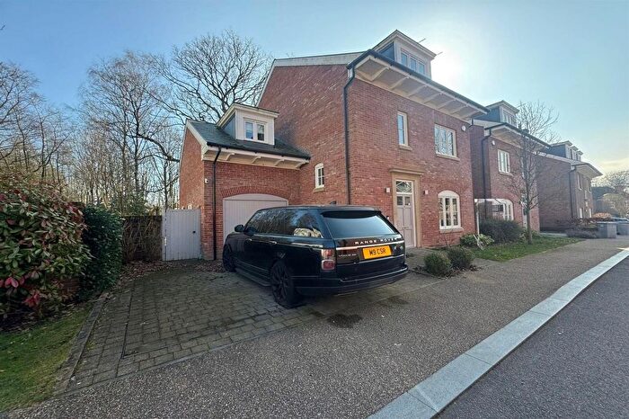 4 Bedroom Detached House For Sale In Vale Crescent, Nether Alderley, SK10