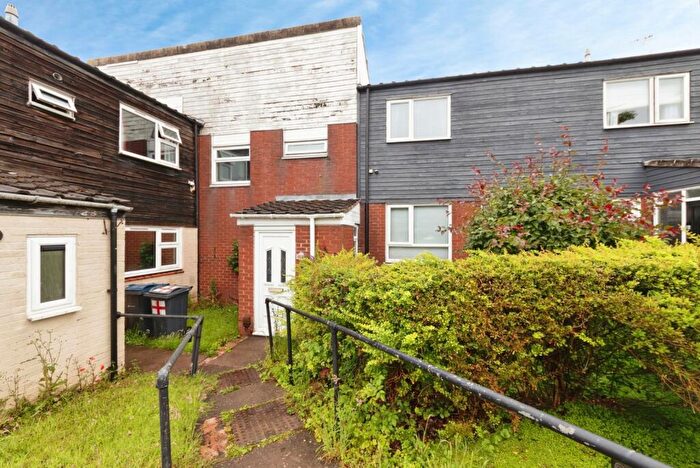 3 Bedroom End Of Terrace House For Sale In Goodrich Covert, Birmingham, West Midlands, B14