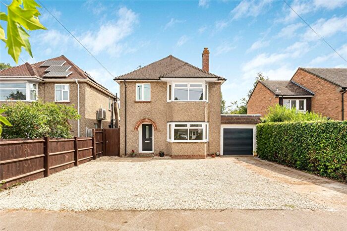 3 Bedroom Detached House For Sale In Headley Way, Headington, Oxford., OX3