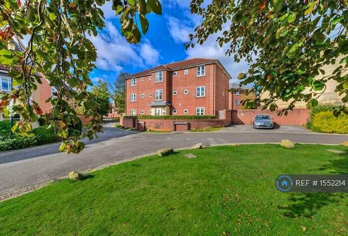 2 Bedroom Flat To Rent In Royal Victoria Park, Bristol, BS10