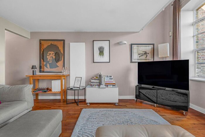 2 Bedroom Flat To Rent In The Remus Building, Hardwick Street, EC1R