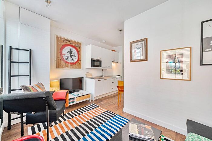 1 Bedroom Flat For Sale In Monmouth Street, Covent Garden, London, WC2H