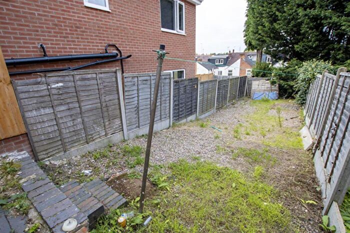 4 Bedroom House To Rent In Rookery Road, Selly Oak, Birmingham, B29