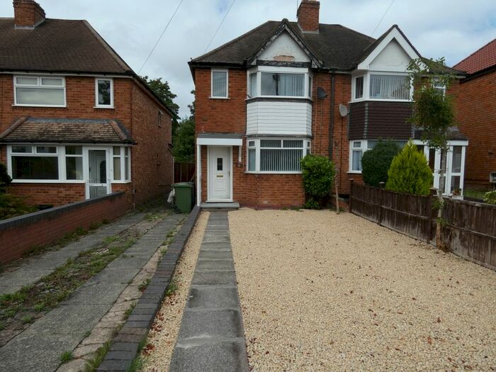 3 Bedroom Semi-Detached House To Rent In Brook Lane, Solihull, B92