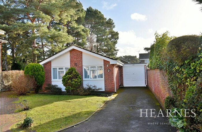 2 Bedroom Detached Bungalow For Sale In Mountbatten Drive, Ferndown, BH22