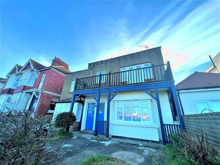 2 Bedroom Flat To Rent In Egerton Road, Bexhill-On-Sea, TN39