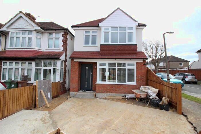 3 Bedroom Detached House To Rent In Brocks Drive, North Cheam, SM3