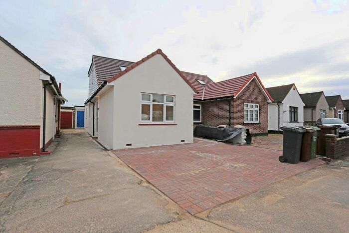 4 Bedroom Semi-Detached Bungalow To Rent In Purland Close, Dagenham, RM8
