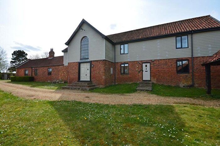4 Bedroom Farm House To Rent In Syderstone, PE31