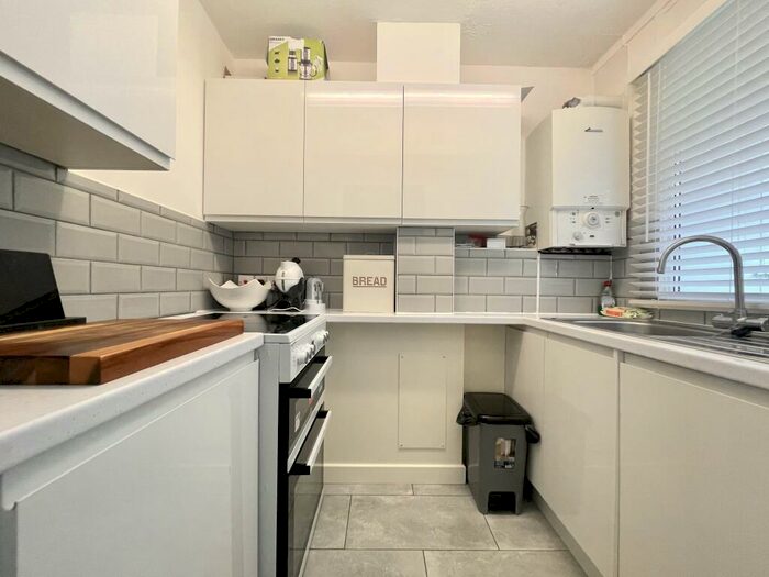 Flat To Rent In Elgar Lodge, Fair Acres, BR2