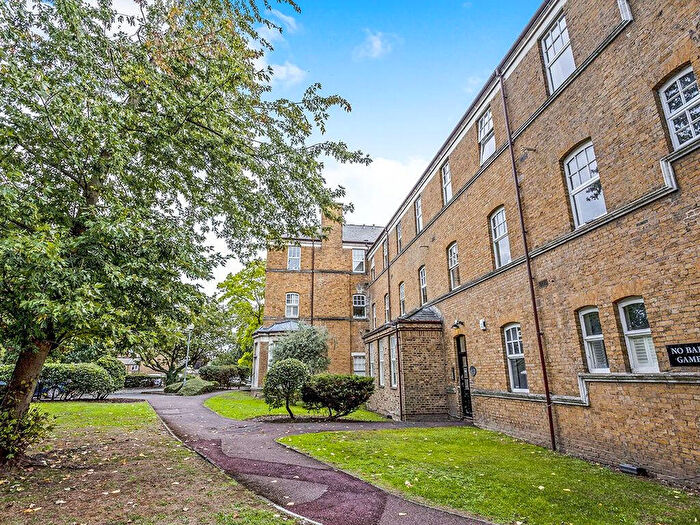 Studio To Rent In Mendip Court, Avonley Road, London, SE14