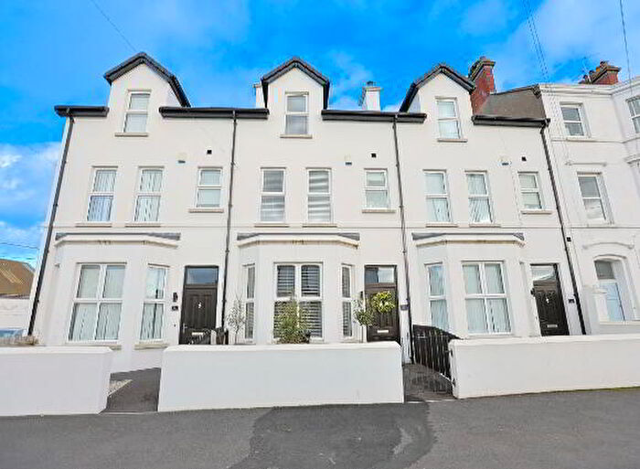 4 Bedroom Mid TownHouse For Sale In Tandragee Road, Portadown, BT62