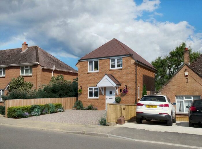 Houses for sale & to rent in BH16 6EL, Lime Kiln Road, Lytchett