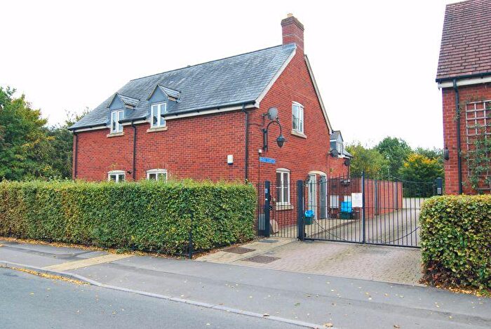 2 Bedroom Flat To Rent In Bridle Court, Gloucester, GL2