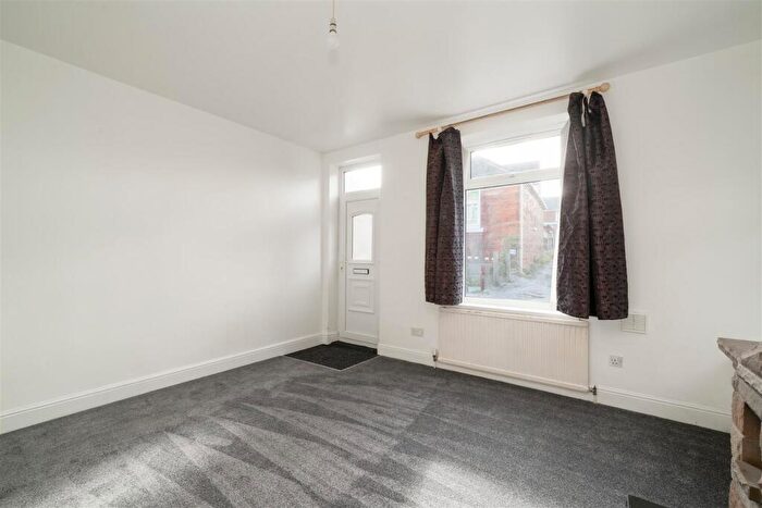 2 Bedroom End Of Terrace House To Rent In Rose Cottages, Hasland Road, Chesterfield, S41