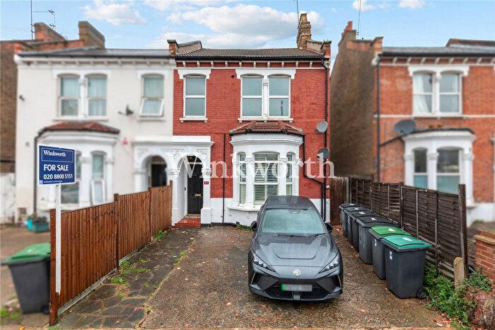 4 Bedroom Flat For Sale In Alexandra Road, London, N8