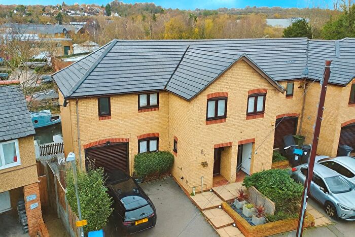 3 Bedroom Town House To Rent In Ebberns Road, Apsley, HP3