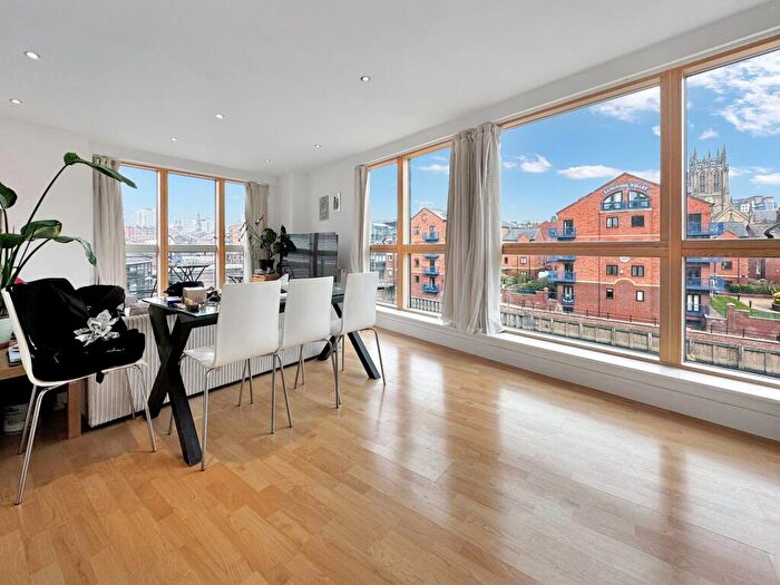 2 Bedroom Apartment To Rent In Bowman Lane, Admiral Court, LS10