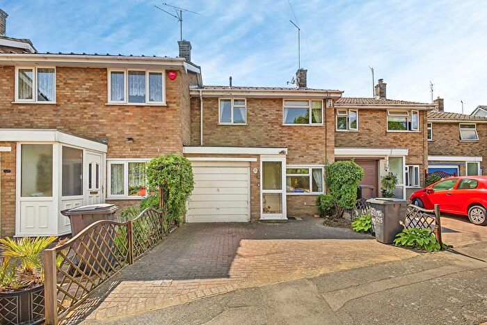 3 Bedroom Terraced House For Sale In Harlestone Road, Northampton, Northamptonshire, NN5