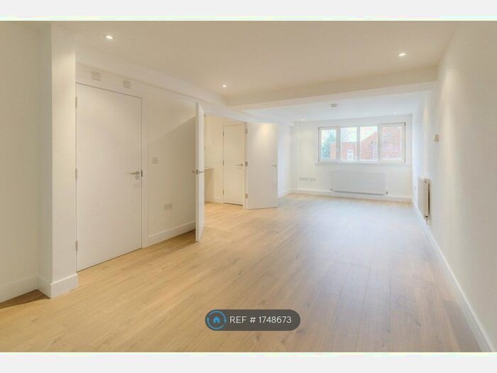 1 Bedroom Flat To Rent In School Lane, Kettering, NN16