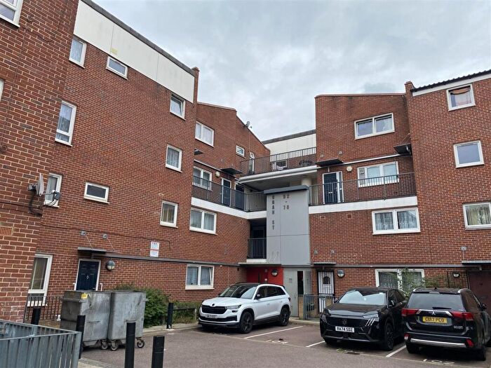 1 Bedroom House For Sale In Oban Street, London, E14