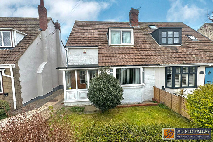 3 Bedroom Semi-Detached House For Sale In Lizard View, Whitburn, SR6