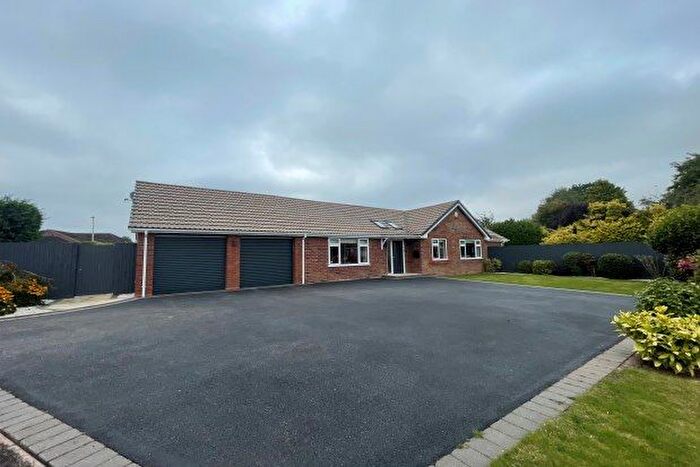 3 Bedroom Bungalow To Rent In Woods Croft, Lichfield, WS13