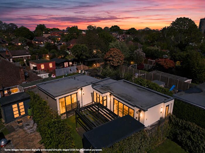 2 Bedroom Bungalow For Sale In Addlestone, Surrey, KT15