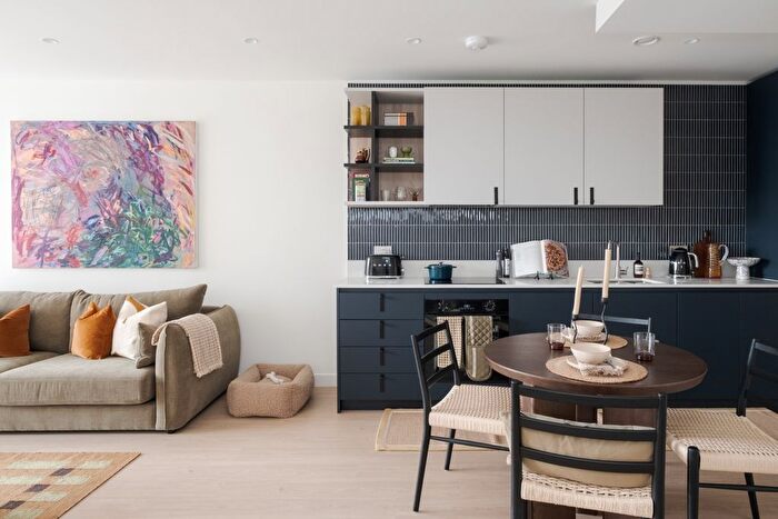 1 Bedroom Flat To Rent In Heart Of Hale, London, N17