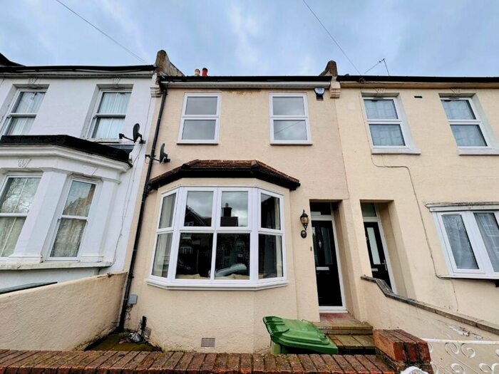 4 Bedroom Terraced House To Rent In Whitworth Road, Woolwich, London, SE18