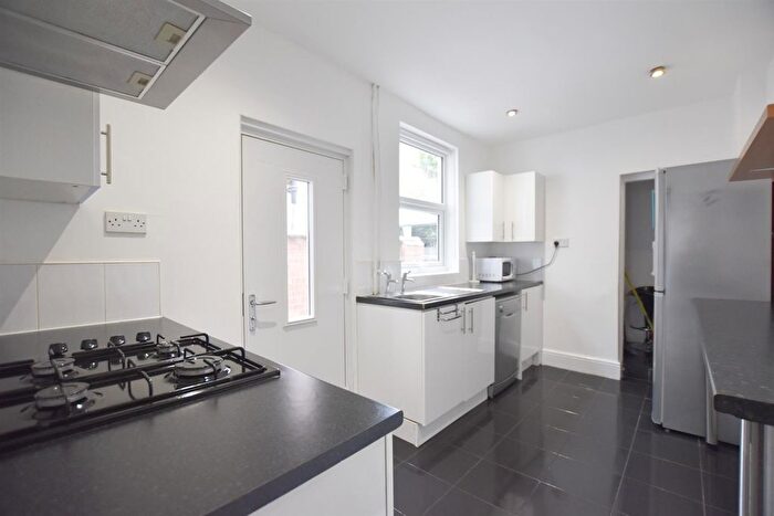 3 Bedroom Terraced House To Rent In Paton Street, Leicester, LE3