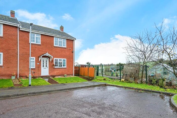 3 Bedroom Semi Detached House For Sale In Waverton Avenue, Warton, Tamworth, B79