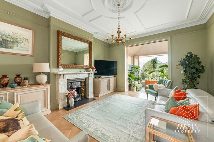 4 Bedroom Property For Sale In Cosbycote Avenue, Herne Hill, London, SE24
