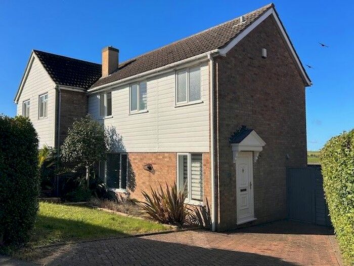 3 Bedroom Property To Rent In Batemans Road, Brighton, BN2