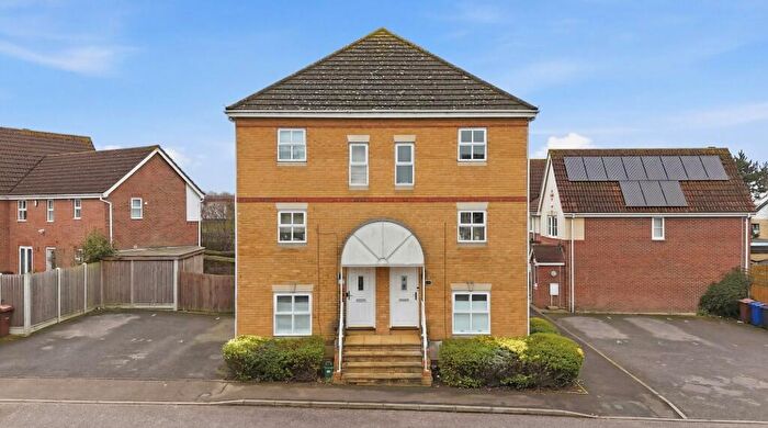 2 Bedroom Maisonette For Sale In Doncella Close, Chafford Hundred, Grays, RM16