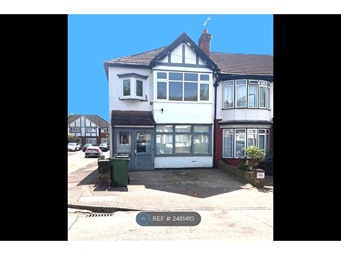 3 Bedroom Semi-Detached House To Rent In Albert Avenue, London, E4