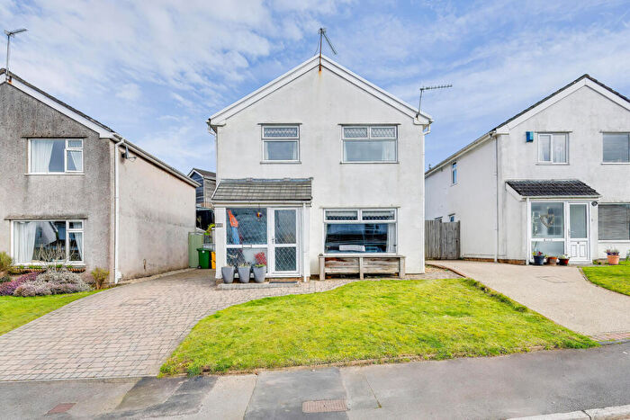 3 Bedroom Detached House For Sale In Pentwyn, Radyr, Cardiff, CF15