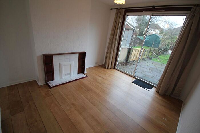 2 Bedroom Maisonette To Rent In Glenwood Close, Harrow, HA1