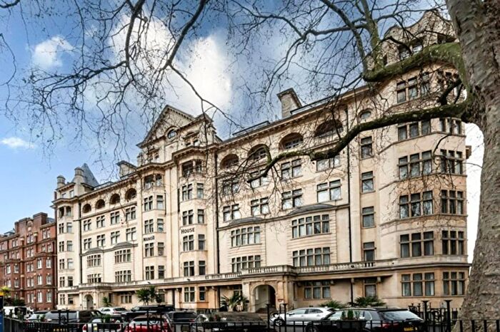 3 Bedroom Flat To Rent In Marylebone Road, Manor House Marylebone Road, NW1