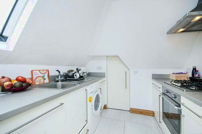 1 Bedroom Flat To Rent In Ossulton Way, East Finchley, London, N2